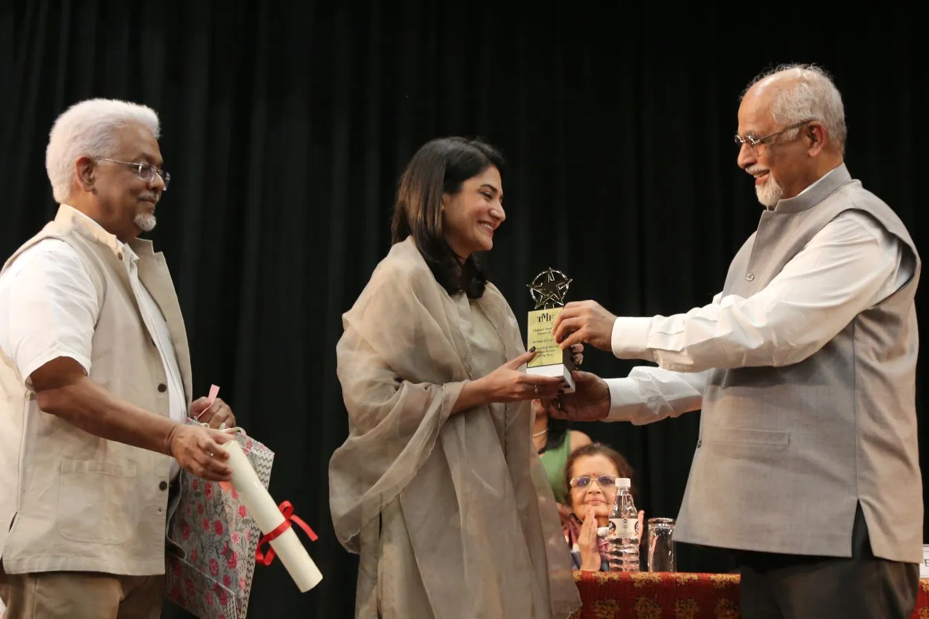 Ritika Chopra of The Indian Express receives the Chameli Devi Jain Award for Outstanding Woman Media Person of the Year 2023